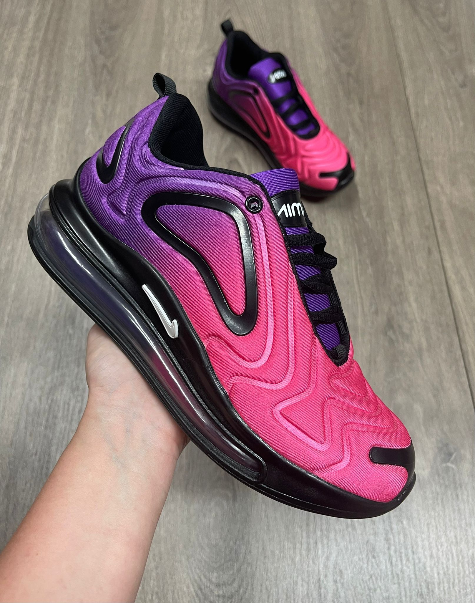 AIRMAX 720