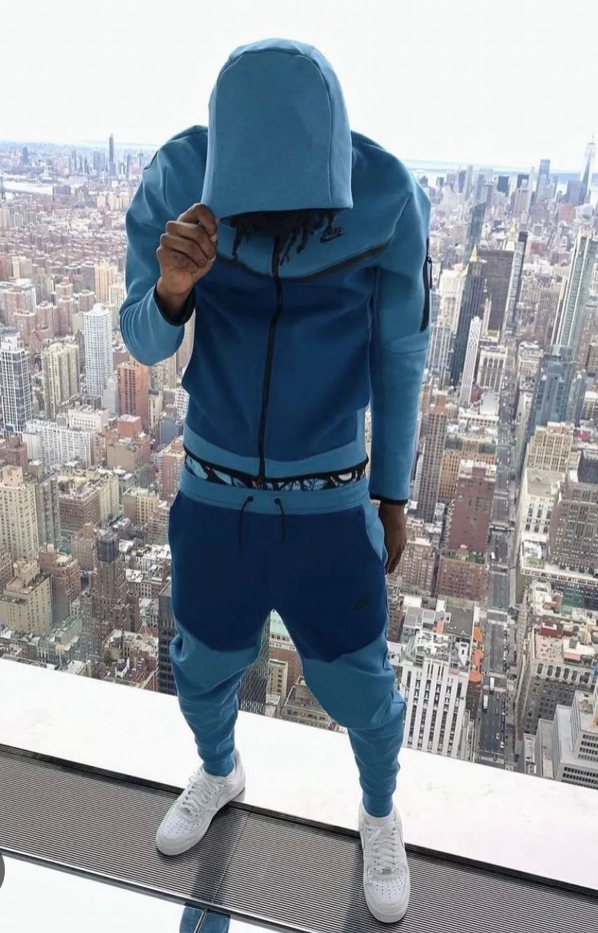 CHANDAL TECH + AIR FORCE 1