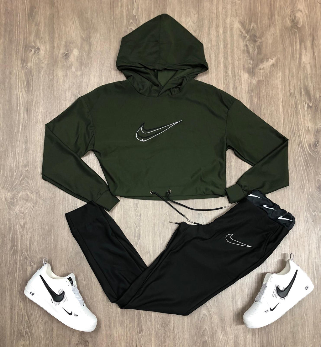 CHANDAL NIKE BORDADO