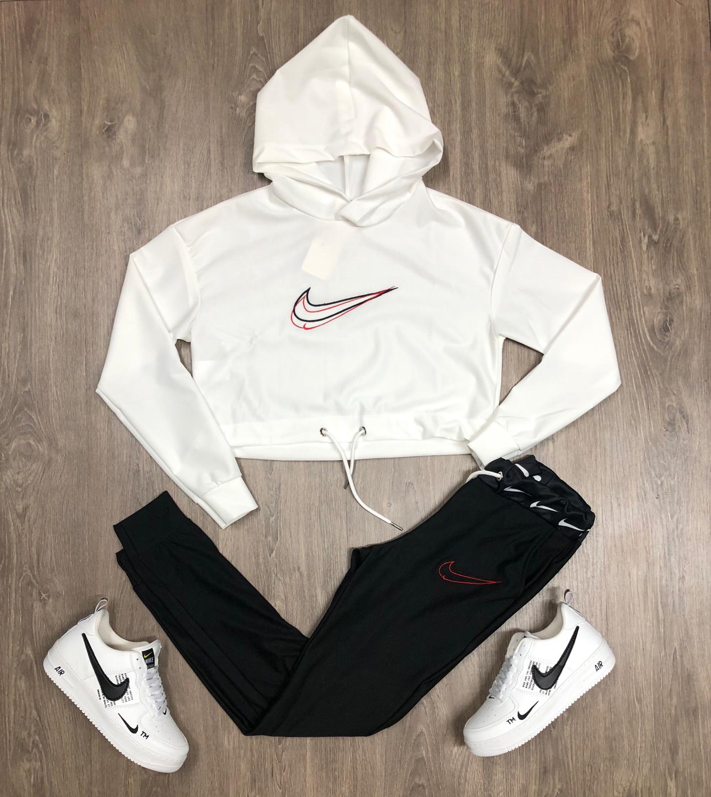 CHANDAL NIKE BORDADO