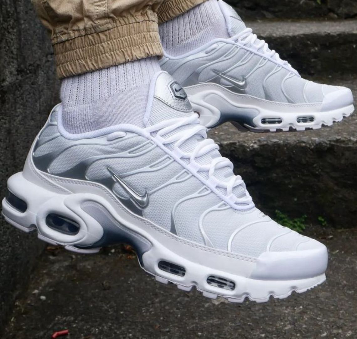 OFERTA REBAJAS 2 NIKE TN X 80€!!