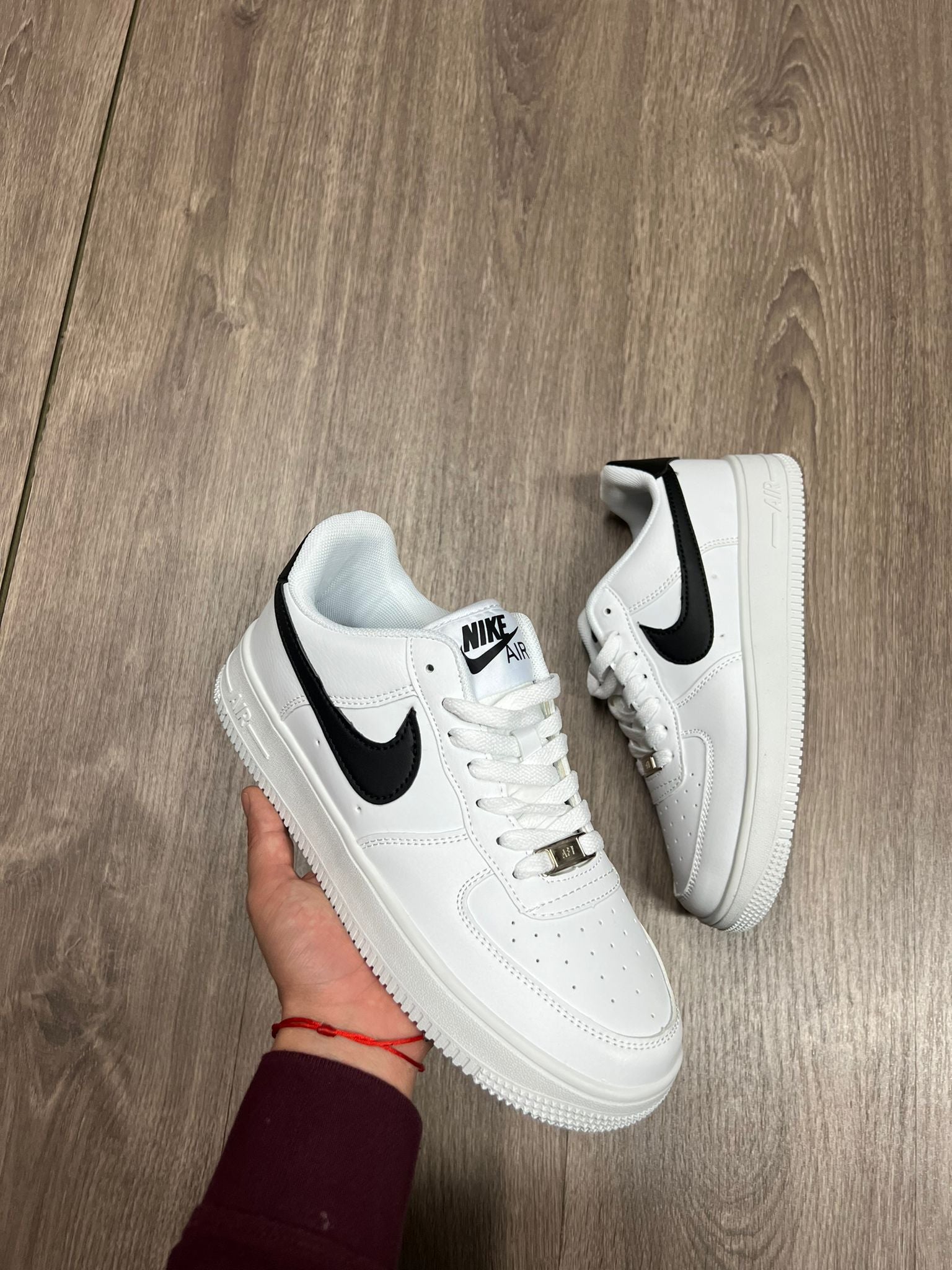 AIR FORCE WHITE BLACK